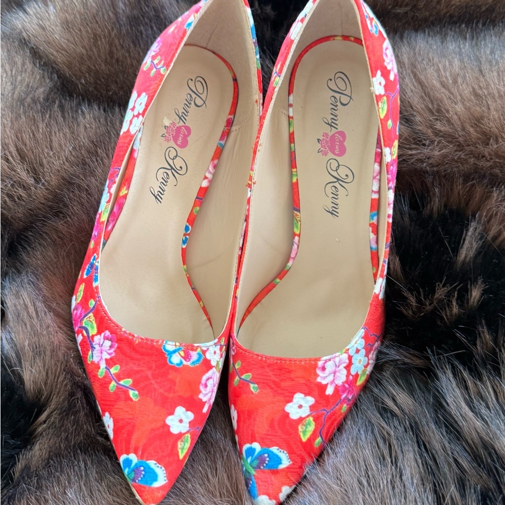 💖 Penny Loves Kenny Red Floral Pointed  Pumps with Multicolor Blooms